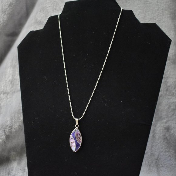 Purple Shell Inlay 18KG Necklace - Picture 2 of 9